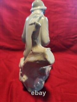 Lladro Nao'Lesson For the Dog' #140 Figurine