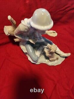 Lladro Nao'Lesson For the Dog' #140 Figurine