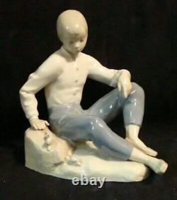 Lladro Nao No. 175 Boy Figure with snails Handpainted Porcelain RARE & Vintage