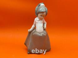 Lladro/Nao Porcelain Figurine 15.5 cm. 1 Choice-Excellent Condition