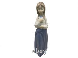 Lladro Nao Porcelain Figurine 23.5cm 1 Choice Excellent Condition Lladro Nao Porcelain Figurine 23.5cm 1 Choice Excellent Condition