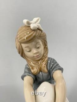 Lladro Nao Porcelain Figurine Girl Tying Shoe Girl Vintage