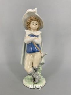 Lladro Nao Porcelain Figurine Good Swordsman Boy Musketeer Vintage