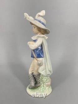 Lladro Nao Porcelain Figurine Good Swordsman Boy Musketeer Vintage