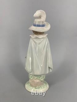 Lladro Nao Porcelain Figurine Good Swordsman Boy Musketeer Vintage