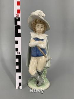 Lladro Nao Porcelain Figurine Good Swordsman Boy Musketeer Vintage