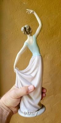 Lladro Nao Porcelain Figurine The Dance is Over Elegant Ballerina #1204 RETIRED