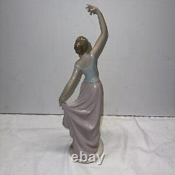 Lladro Nao Porcelain Figurine The Dance is Over Elegant Ballerina 1204 (chipped)