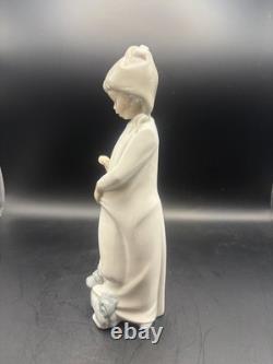 Lladró Nao Porcelain Girl Figurine White Glossy Hand Painted 10 in