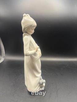Lladró Nao Porcelain Girl Figurine White Glossy Hand Painted 10 in