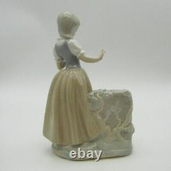 Lladro. Nao. Porcelain figure representing the girl broken pitcher, twentieth