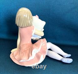 Lladro Nao Sanrio Hello Kitty Ceramic Figure Pink Girl Stay by My Side New jp