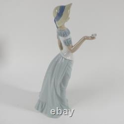 Lladro Nao The Butterfly's Dance Figurine withBox Girl Holding Butterfly 1398