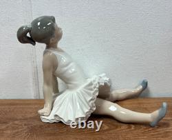 Lladro Nao Vintage Porcelain Figurine Statue Girl Ballerina Figure Spain