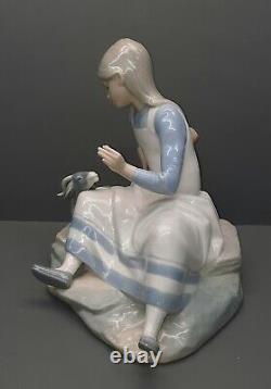 Lladro / Nao figure Cecilia and her goat 971 24 cm