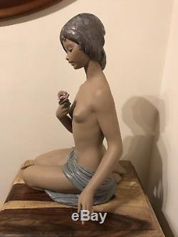 Lladro Nude With A Rose Matt (01013517) Large 28 Sculpture Daisa 1978
