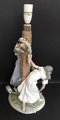 Lladro Nymph Lamp. 1607. 18 tall. Working order