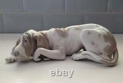 Lladro Old Dog, 1067. Retired, Lovely Condition, Approx 9.5 Length