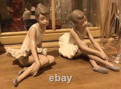 Lladro Pair of Sitting Spanish Porcelain Ballet Dancers Figurines Nao Signed