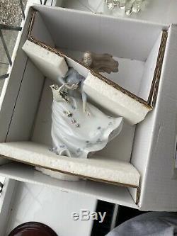 Lladro Petals In The Wind 6767 BOXED