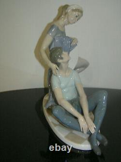 Lladro Porcelain #4992 Ballet Dancers Resting Man Woman On Chair Large Piece