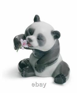 Lladro Porcelain Figurine A Cheerful Panda 01008358 Was £165.00 Now £140.00