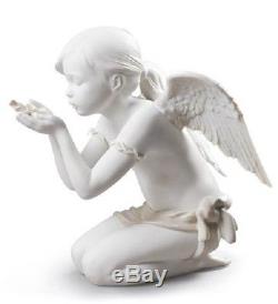 Lladro Porcelain Figurine A Fantasy Breath 1009223
