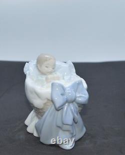 Lladro Porcelain Figurine A New Treasure Boy