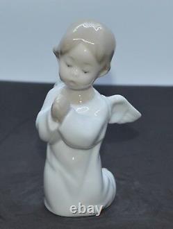 Lladro Porcelain Figurine Angel Praying 01004538 Was £125.00 Now £106.00