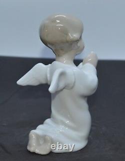 Lladro Porcelain Figurine Angel Praying 01004538 Was £125.00 Now £106.00