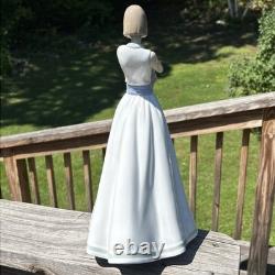 Lladro Porcelain Figurine From Nao The Light Of My Life 15 Tall Glossy Mint