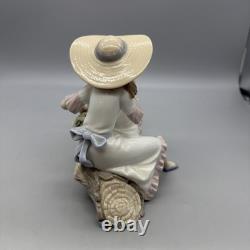 Lladro Porcelain Figurine Girl Feeding Squirrels Springtime Friends 06140