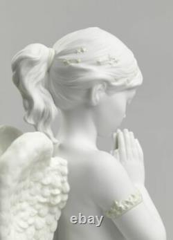 Lladro Porcelain Figurine Heavenly Prayer 1009291