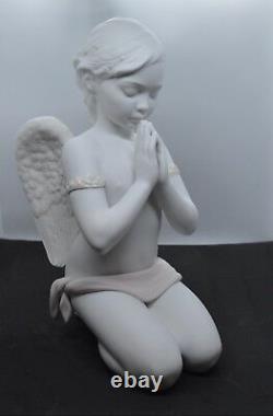 Lladro Porcelain Figurine Heavenly Prayer 1009291