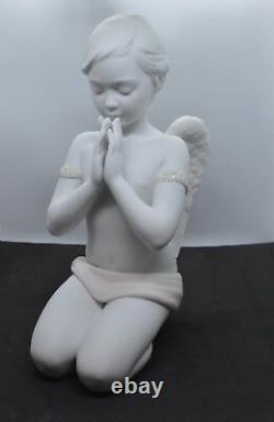 Lladro Porcelain Figurine Heavenly Prayer 1009291