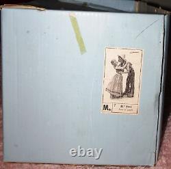 Lladro Porcelain Figurine KISSING THE FATHER #2114, Boxed
