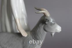 Lladro Porcelain Figurine Nao Girl with Pitcher and Goat 1983 H 31 cm