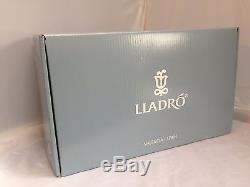 Lladro Porcelain Figurine Thinking Of My Debut 01008770