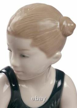 Lladro Porcelain Figurine Thinking Of My Debut Was £245 Now £208.00