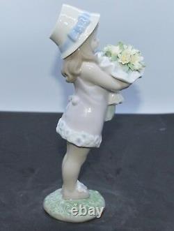 Lladro Porcelain Figurine You Deserve The Best 01008313 Was £395 Now 3335.50