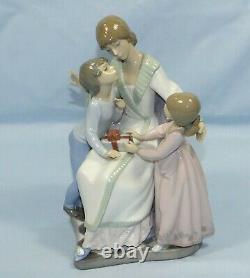 Lladro Porcelain Mother & Children Family Figurine Group Mothers Day