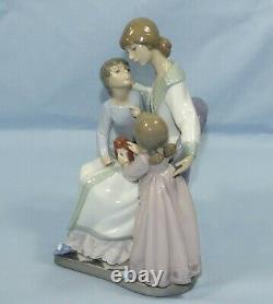 Lladro Porcelain Mother & Children Family Figurine Group Mothers Day