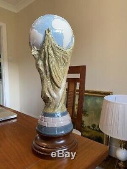 Lladro Poreclain'Fifa World Cup Trophy