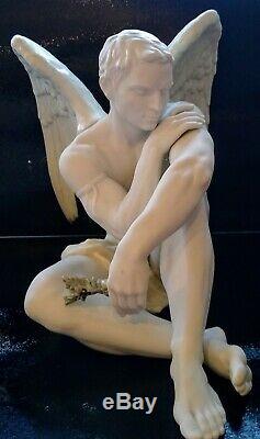 Lladro Protective Angel Handmade Porcelain Figurine