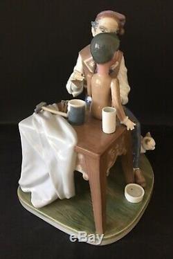 Lladro Puppet Painter. 5396. Giuseppe painting Pinocchio