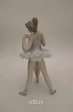 Lladro Rare Ballet Ballerina Figure DRESS REHEARSAL # 5497 Perfect & Boxed