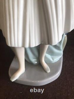 Lladro Rare Daisa Nao Standing Ballerina With Bench