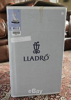 Lladro Rare Enchanted Lake #7679 Boxed