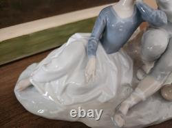 Lladró Rare Flute Player Romantic figurine Man Woman and Dog made Spain #4670