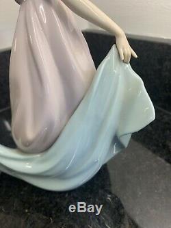 Lladro SPRING DANCE Retired Figurine 5663 Boxed Beautiful Perfect Piece